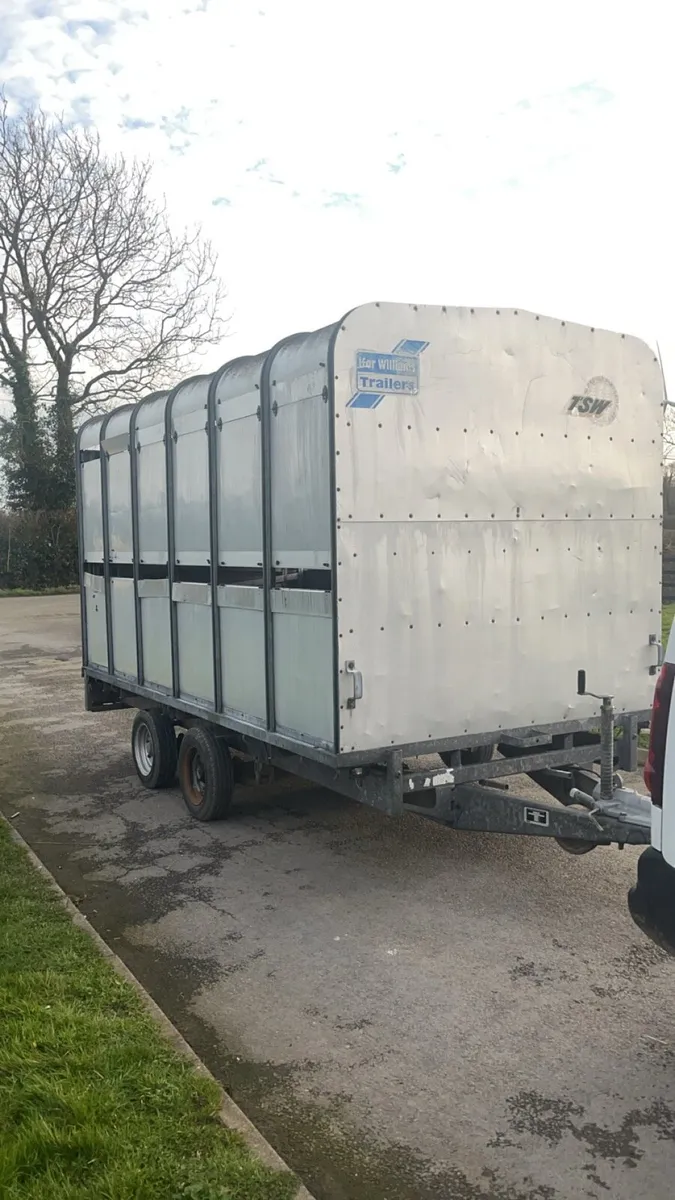 Cattle trailer - Image 1