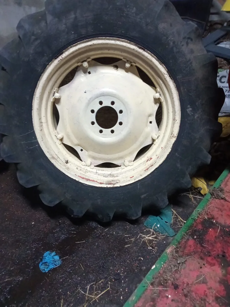 Case 16.9 X 34 Wheels - Image 2