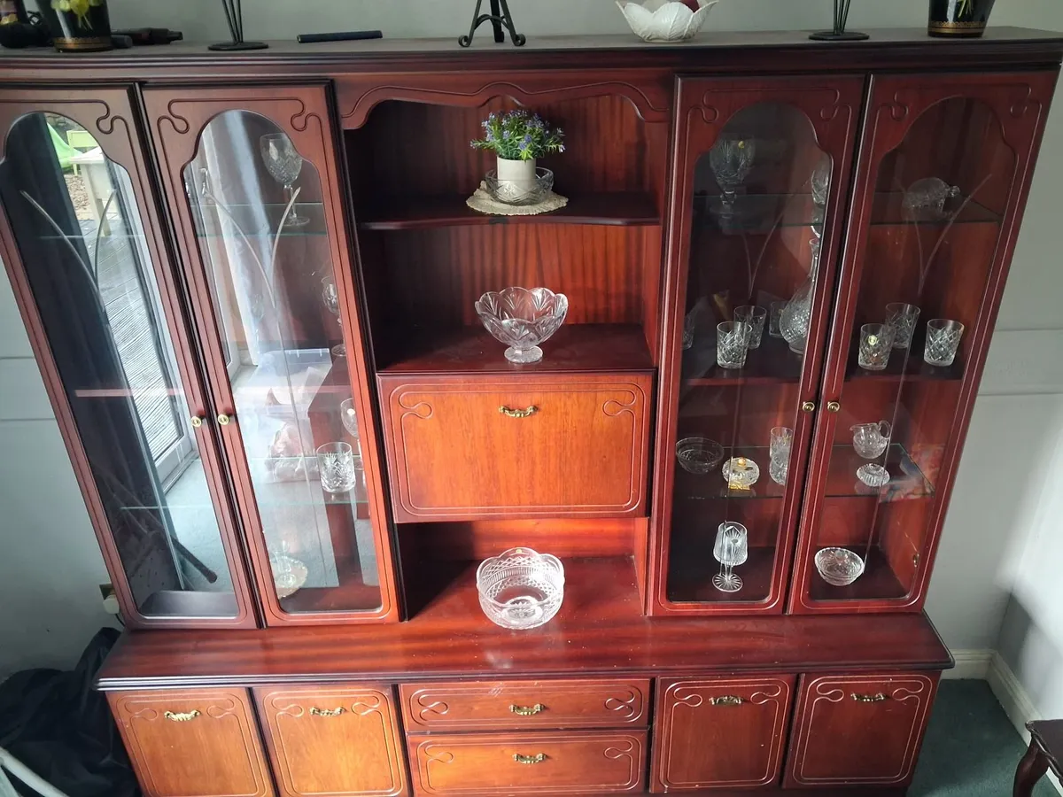 Dining display and cabinet unit - Image 2