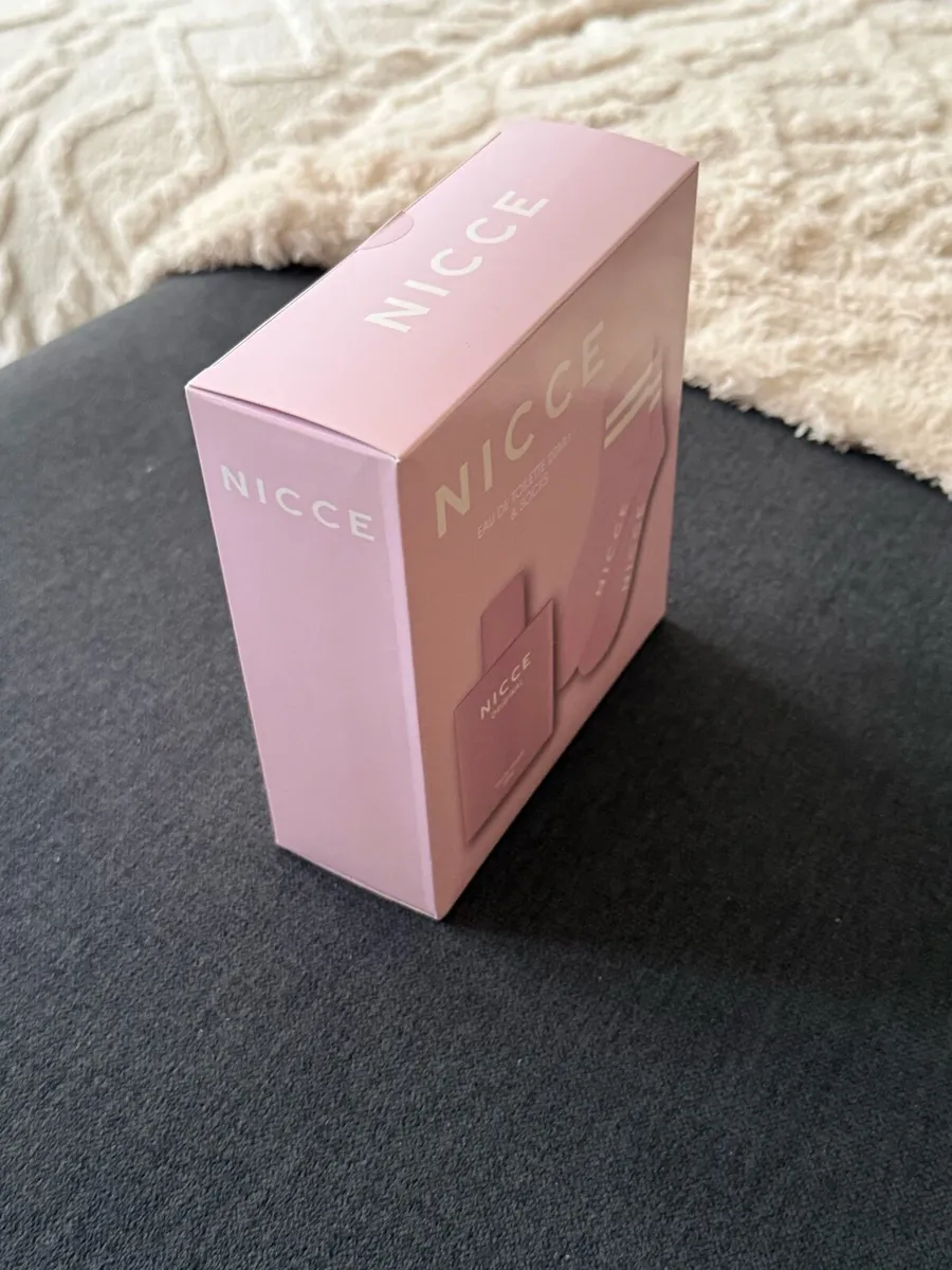 NICCE Women EDT 20ml + socks gift set (Sealed) - Image 3