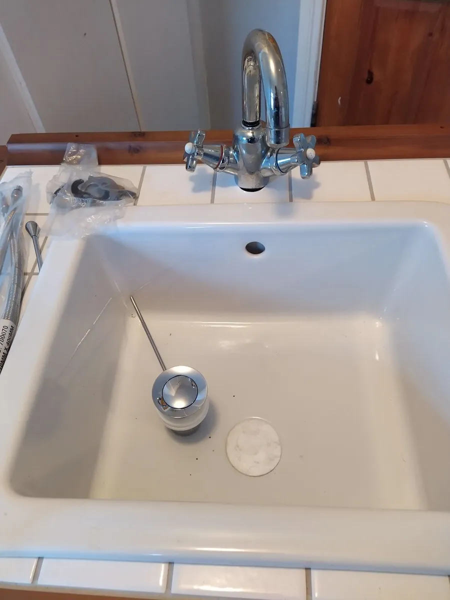 Bathroom sink and wooden vanity unit - Image 2