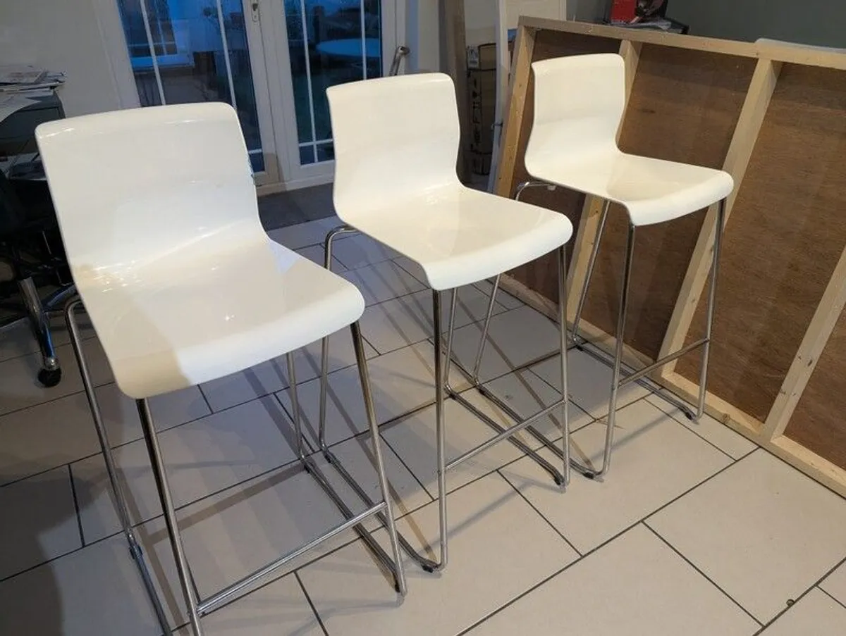 3 kitchen bar stools - Image 3