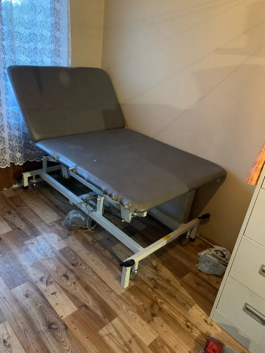 Orthopedic bed - Image 1