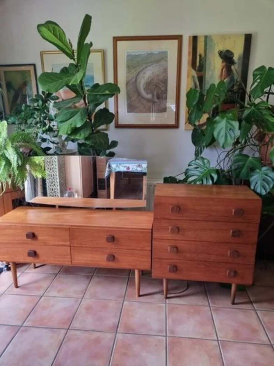 Two sections of vintage Danish furniture - Image 2