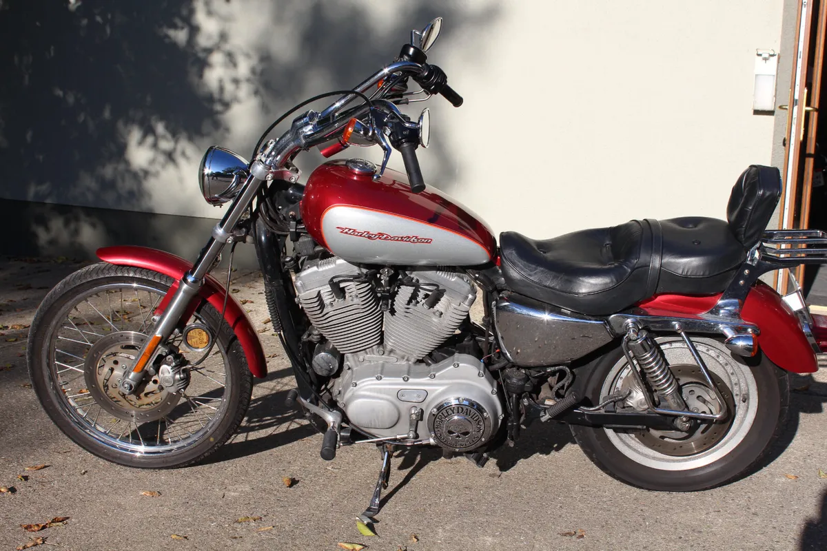Harley Sportster 883in Excellent condition. - Image 2