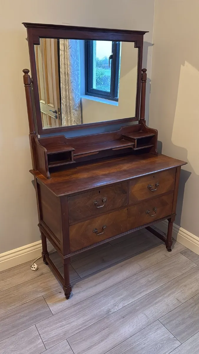 Mahogany Sideboard with mirror