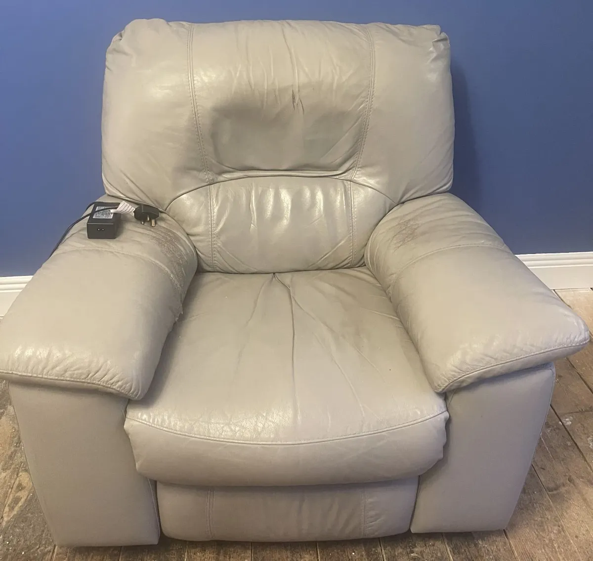 Reclining Armchair