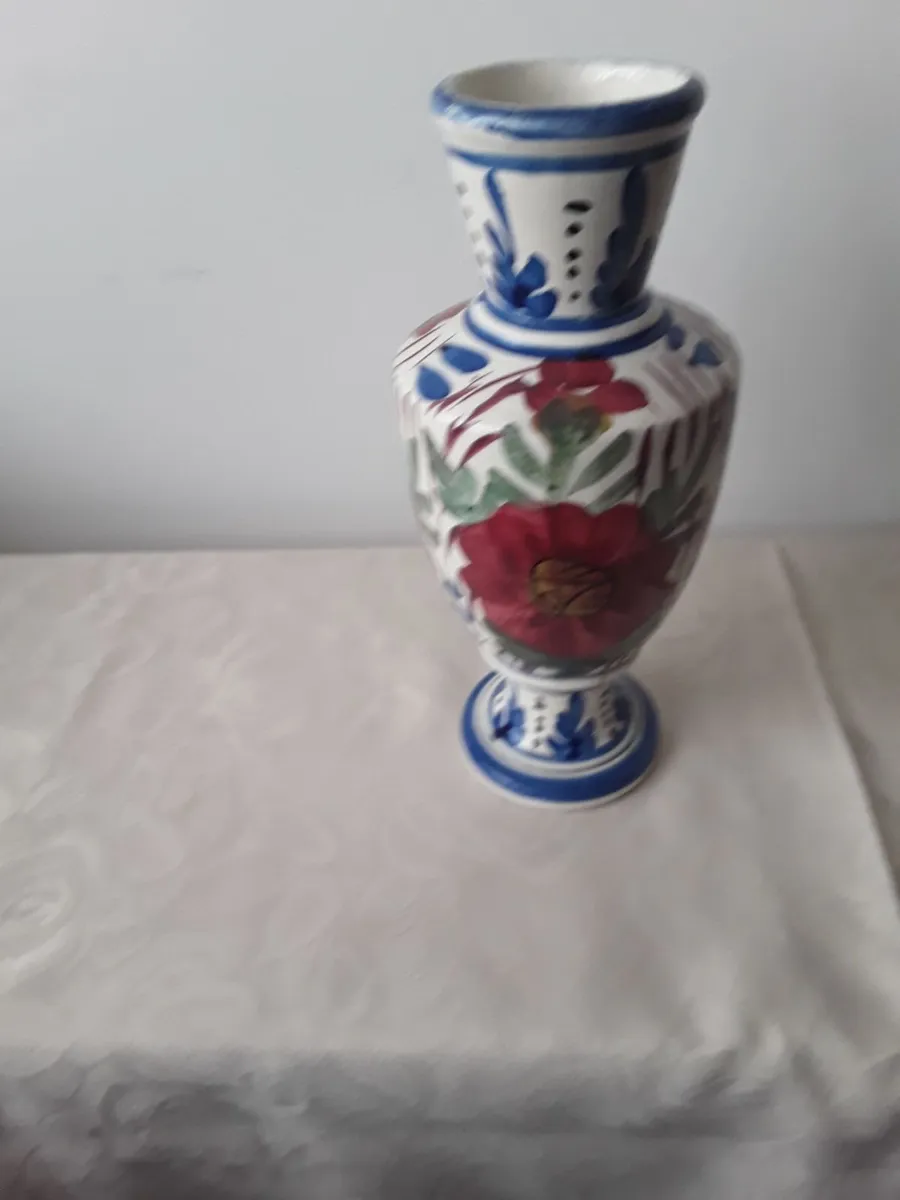 Lovely small colorful vase - Image 1