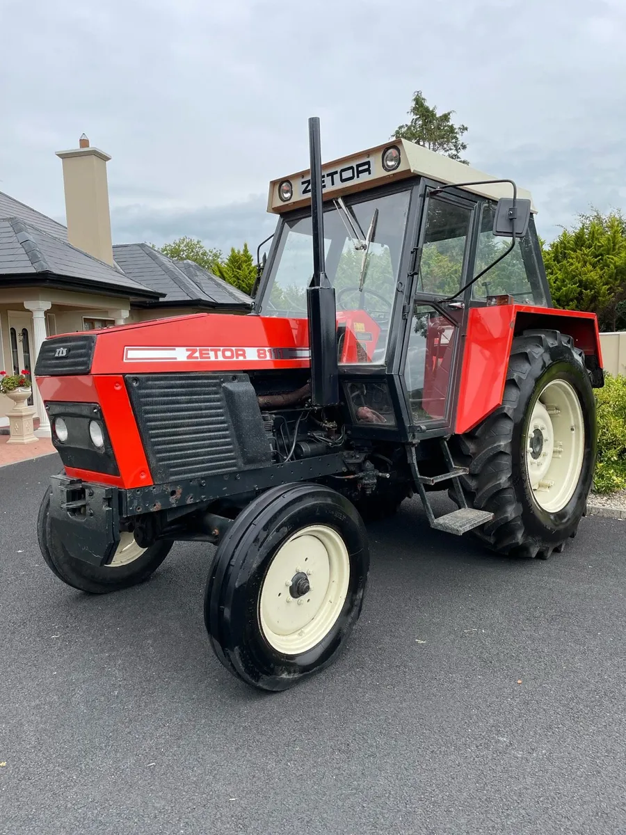 Zetor 8111 ***40KM*** - Image 1