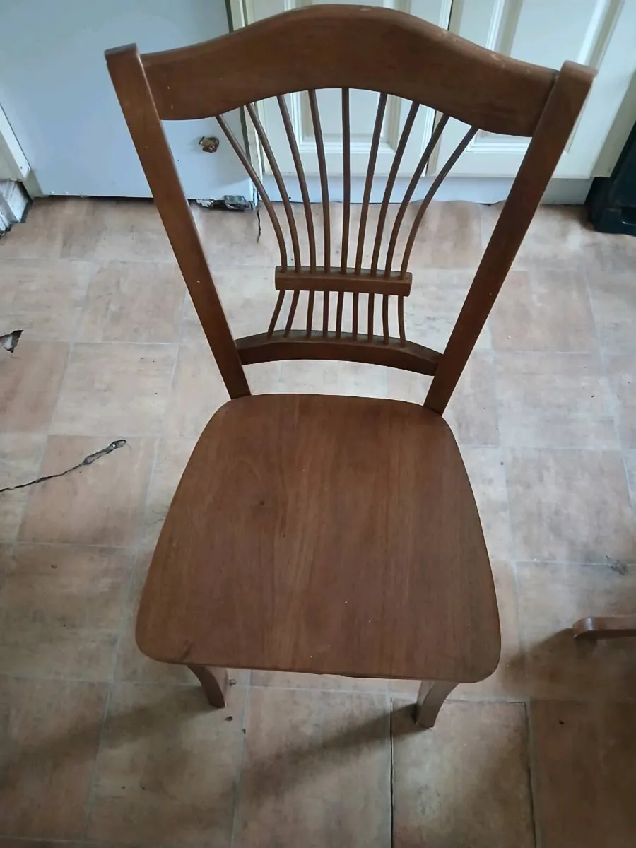 Kitchen table with 4 chairs - Image 3