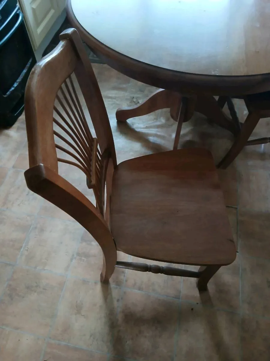 Kitchen table with 4 chairs - Image 4