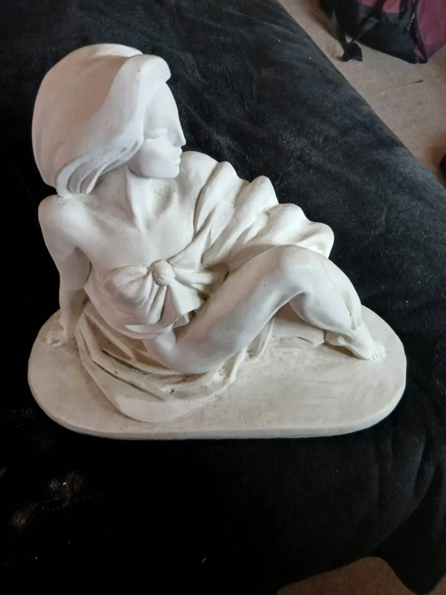 Statue Ornament - Image 1