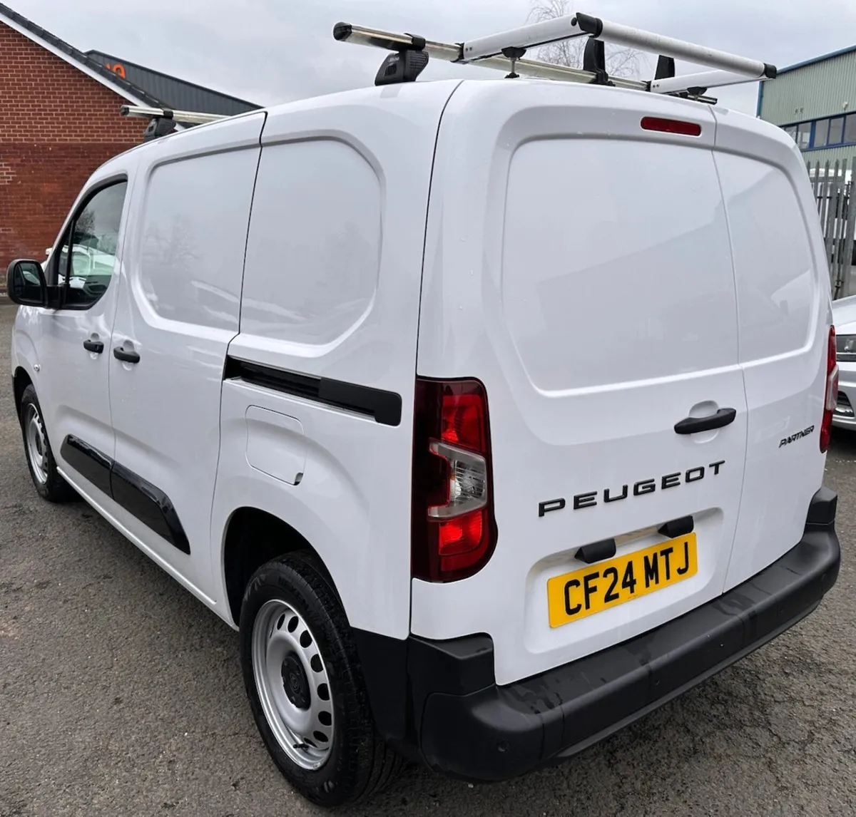 2024 Peugeot Partner Small Panel Van - Image 2