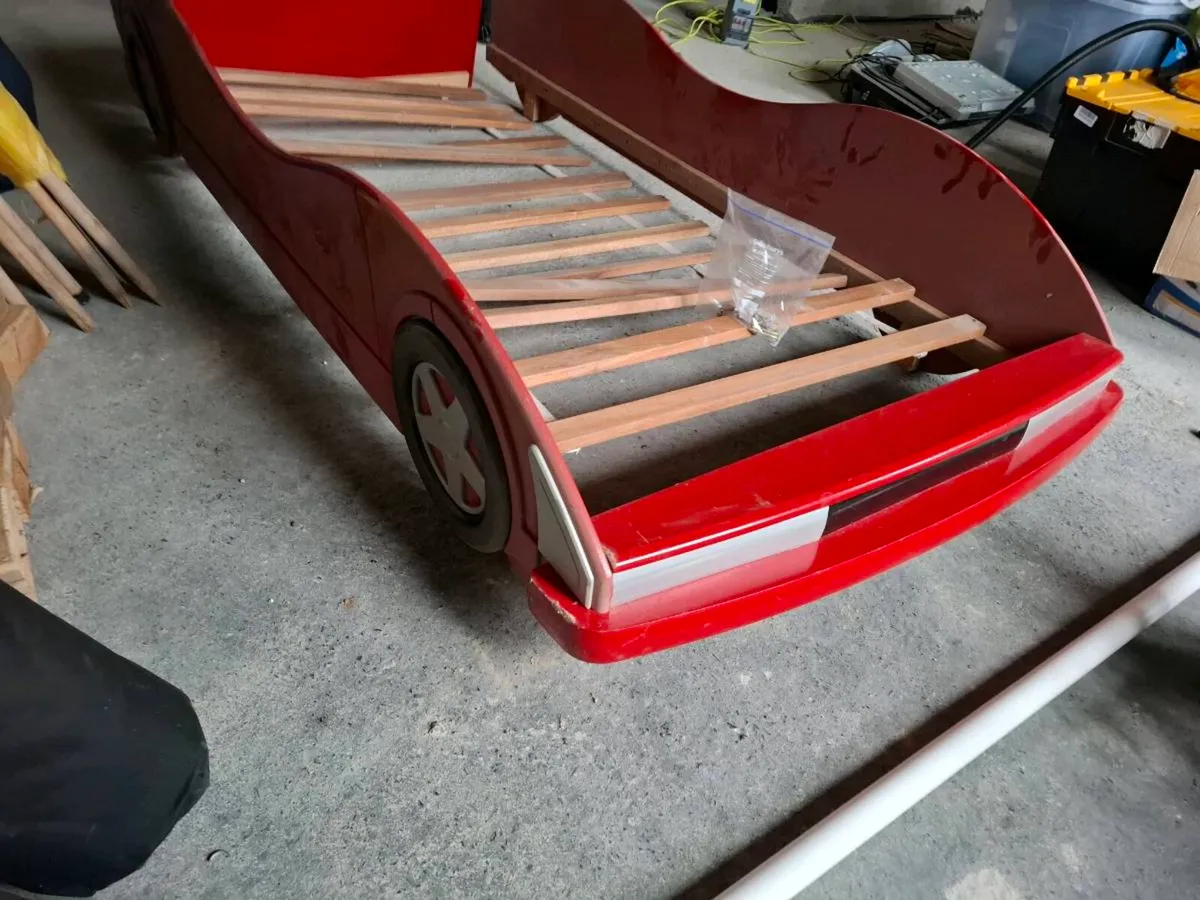 Ferrari style single bed - Image 4