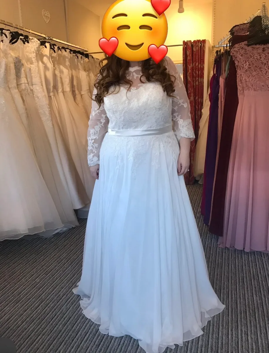Plus Wedding dress - Image 4
