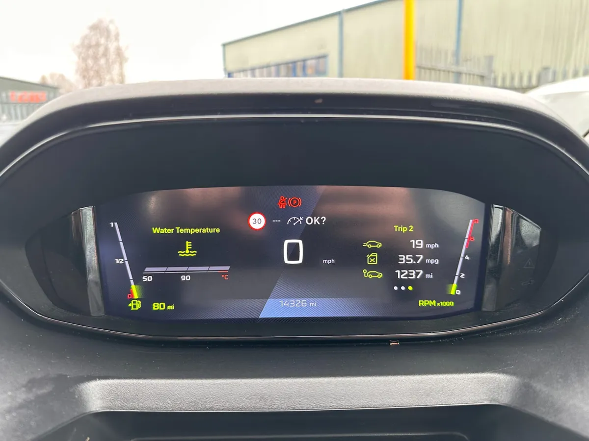 2024 Peugeot Partner Small Panel Van - Image 4