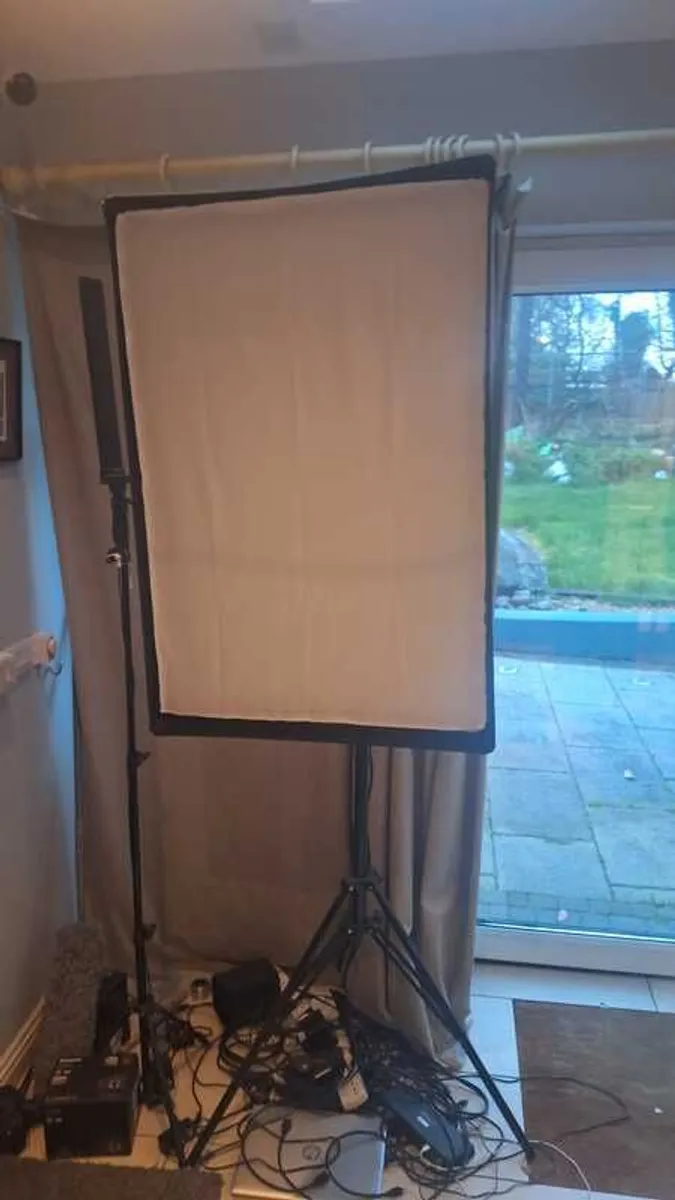 Godox SL60IID Duo Lighting Kit . As New. Stands & Lights 150 euro - Image 2