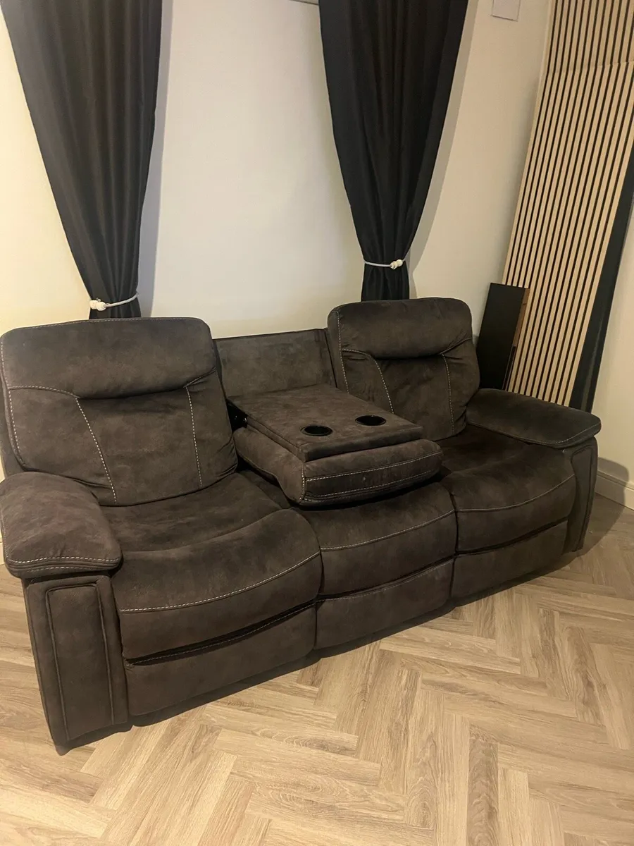 3-Seater recliner & 1-Seater Sofa - Image 2