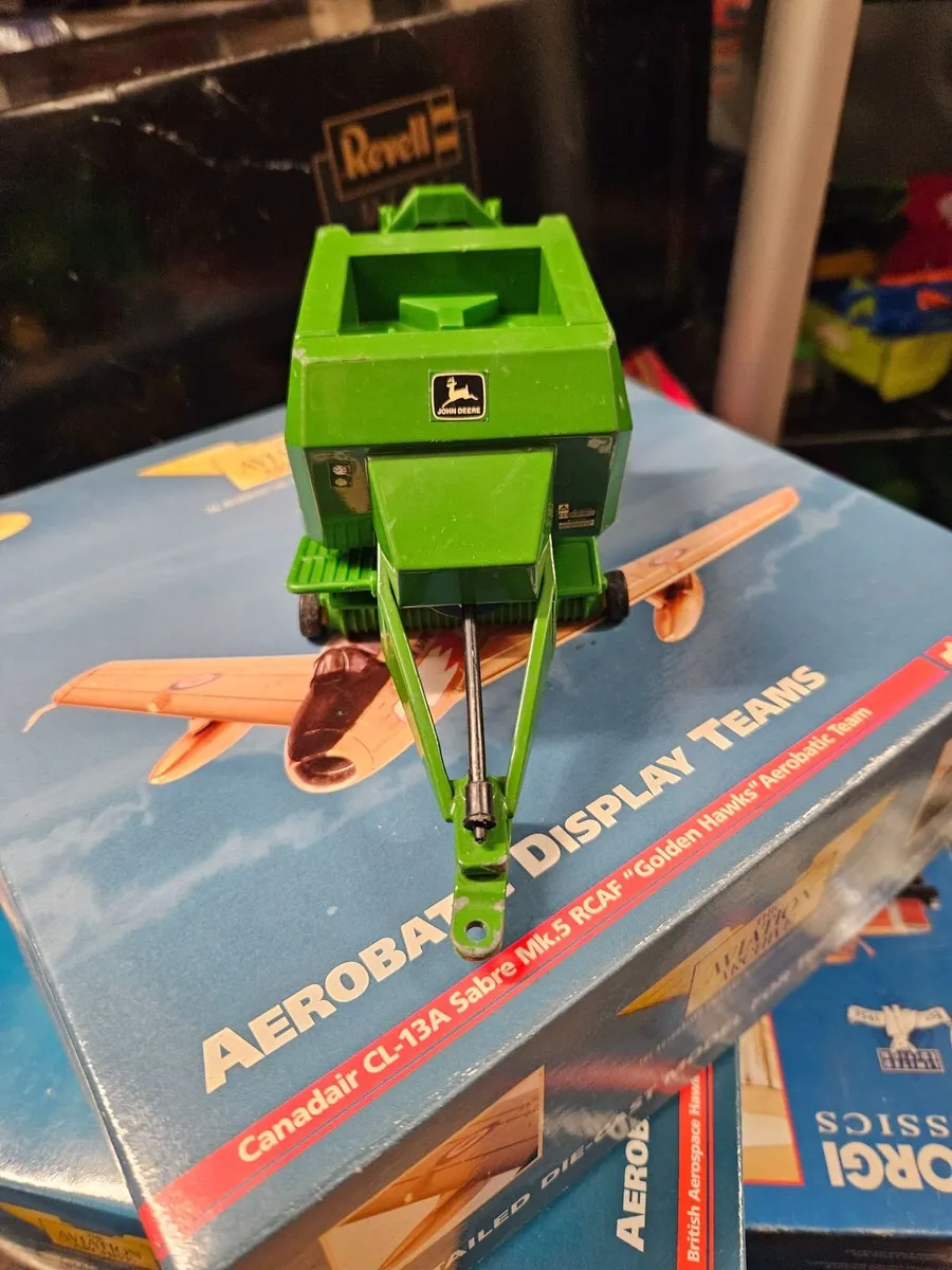 Britain's John Deere Square Baler - Image 1