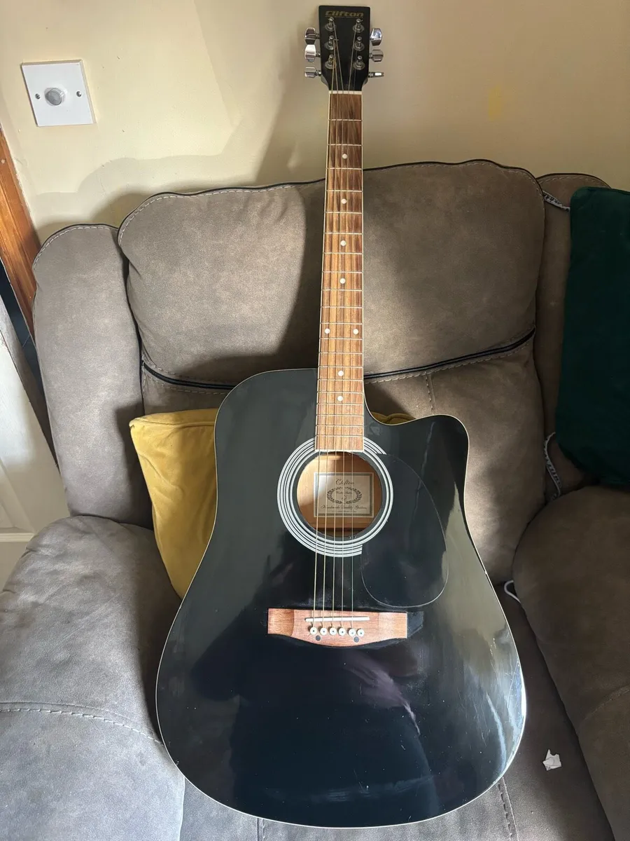 Clifton guitar - Image 1