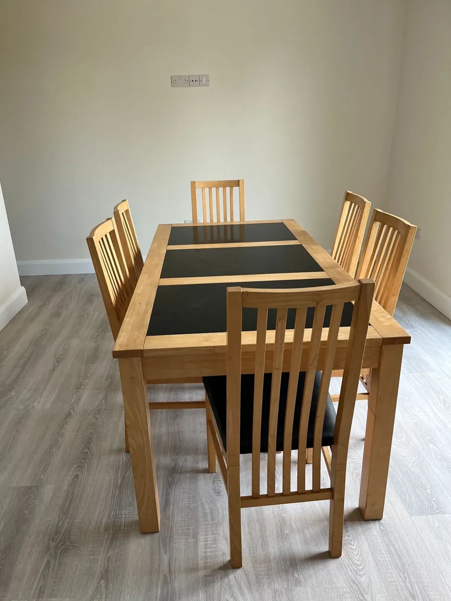Dining table & 6 chairs - Image 1