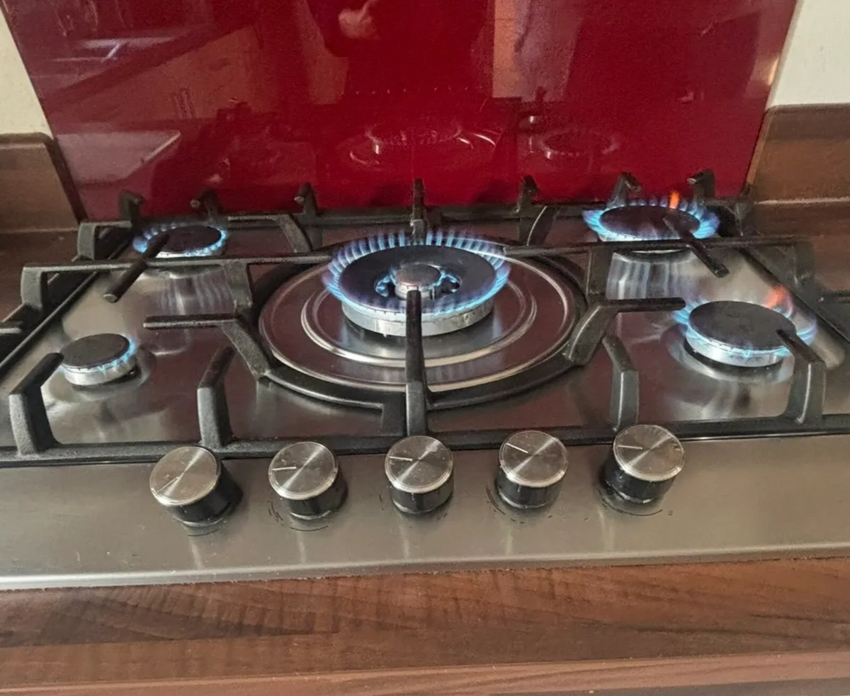 5 Ring Gas Hob - Image 2