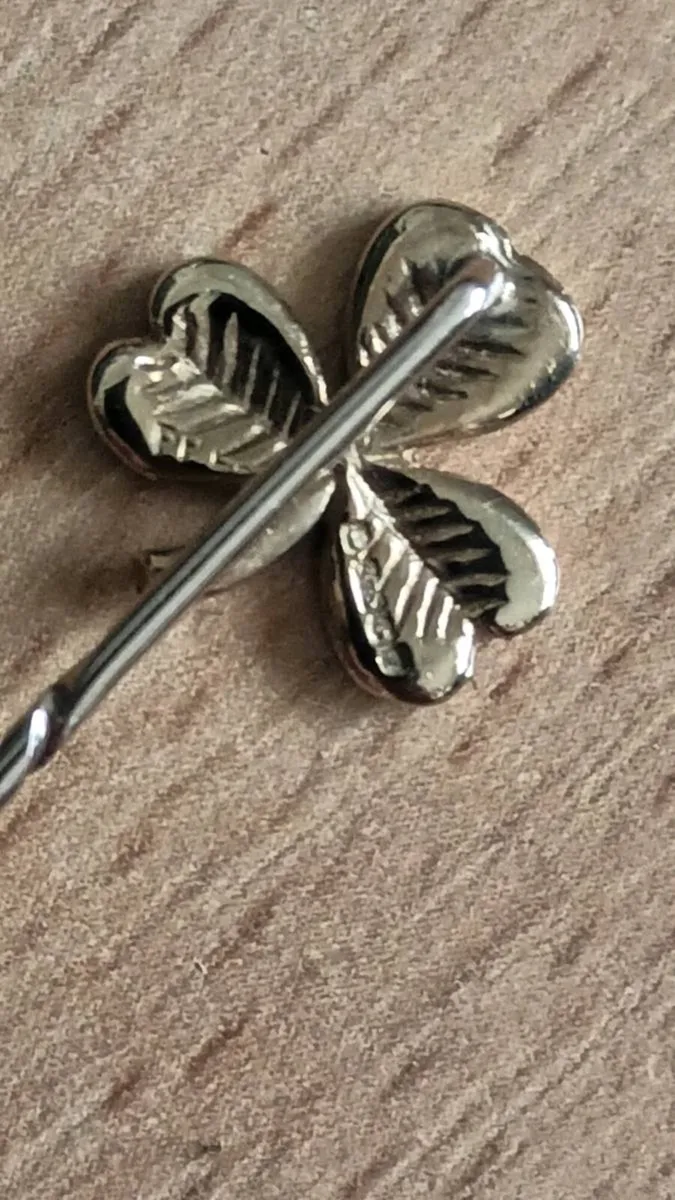 Vintage Gold Shamrock Clover Gold Pin - Image 2