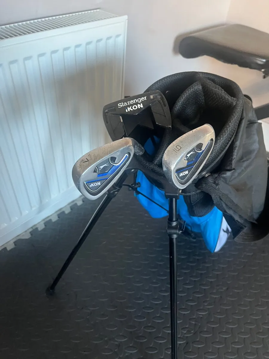 Junior golf bag and clubs  right hand - Image 2