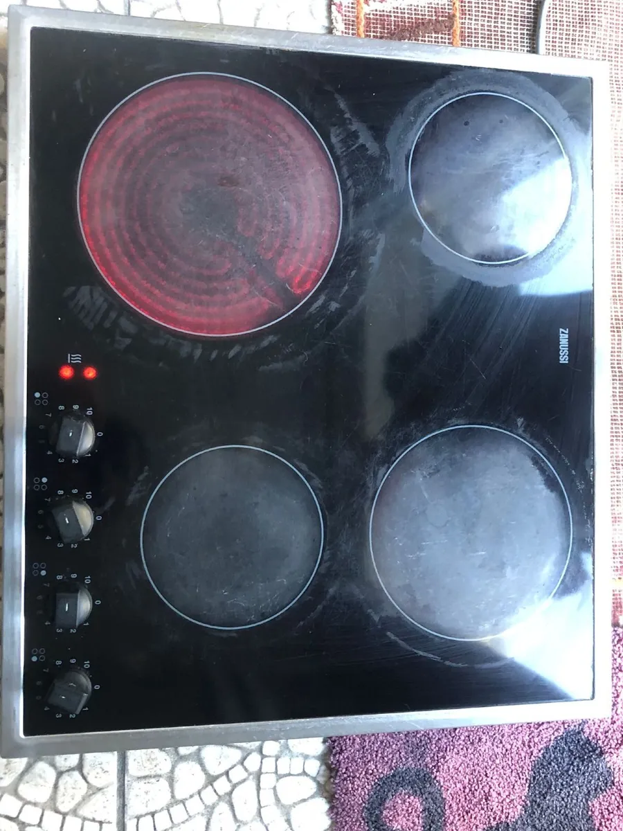 Zanussi electric hob - Image 1