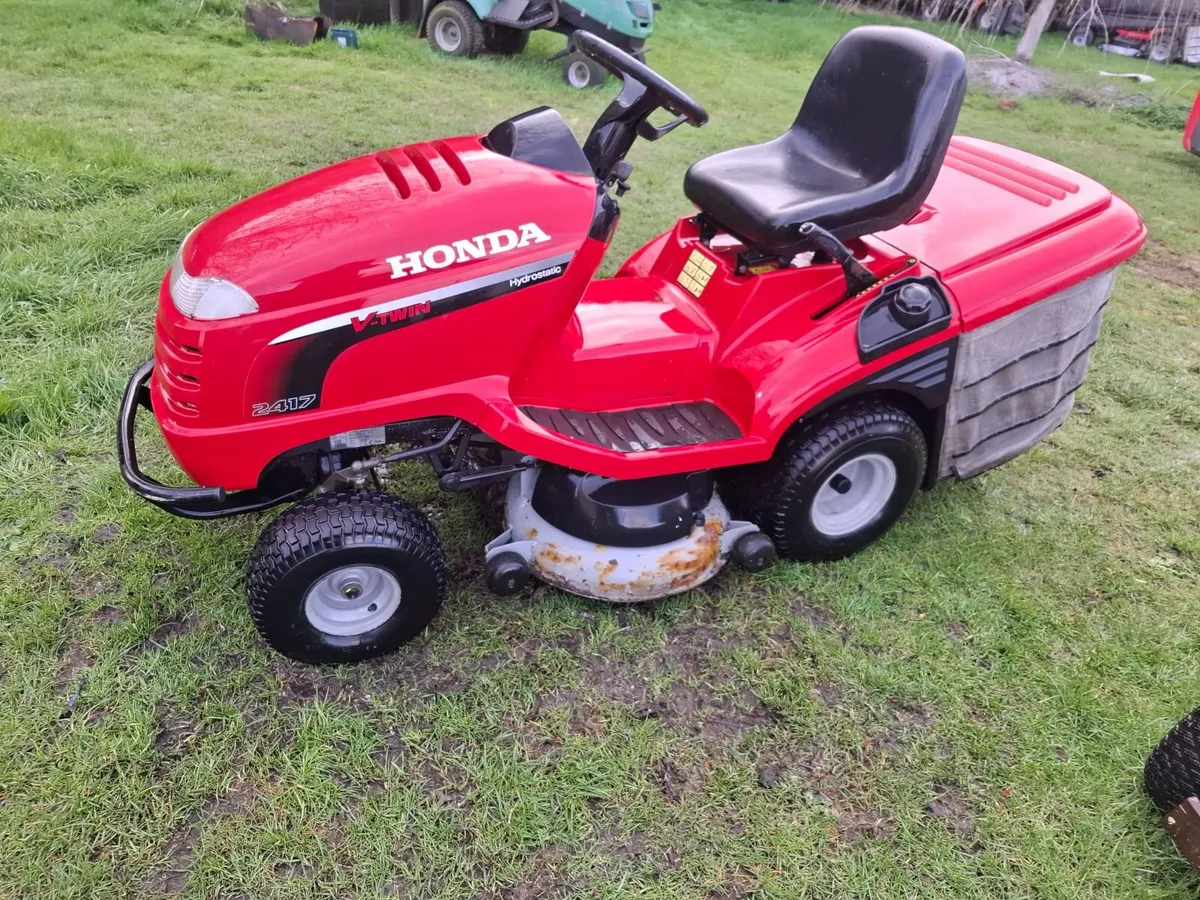 Honda 2417 ride on mower - Image 1