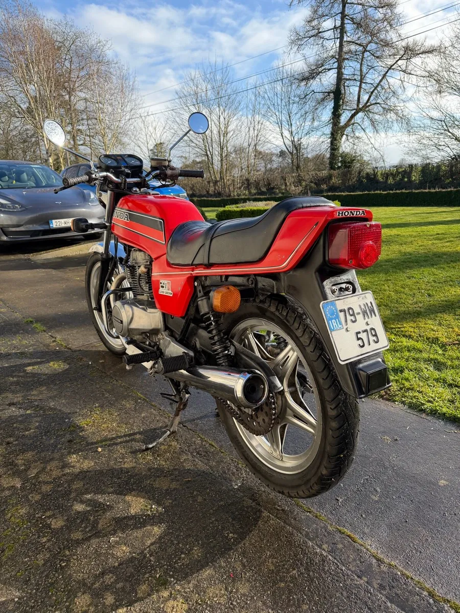 Honda CB250 N Superdream - Image 4