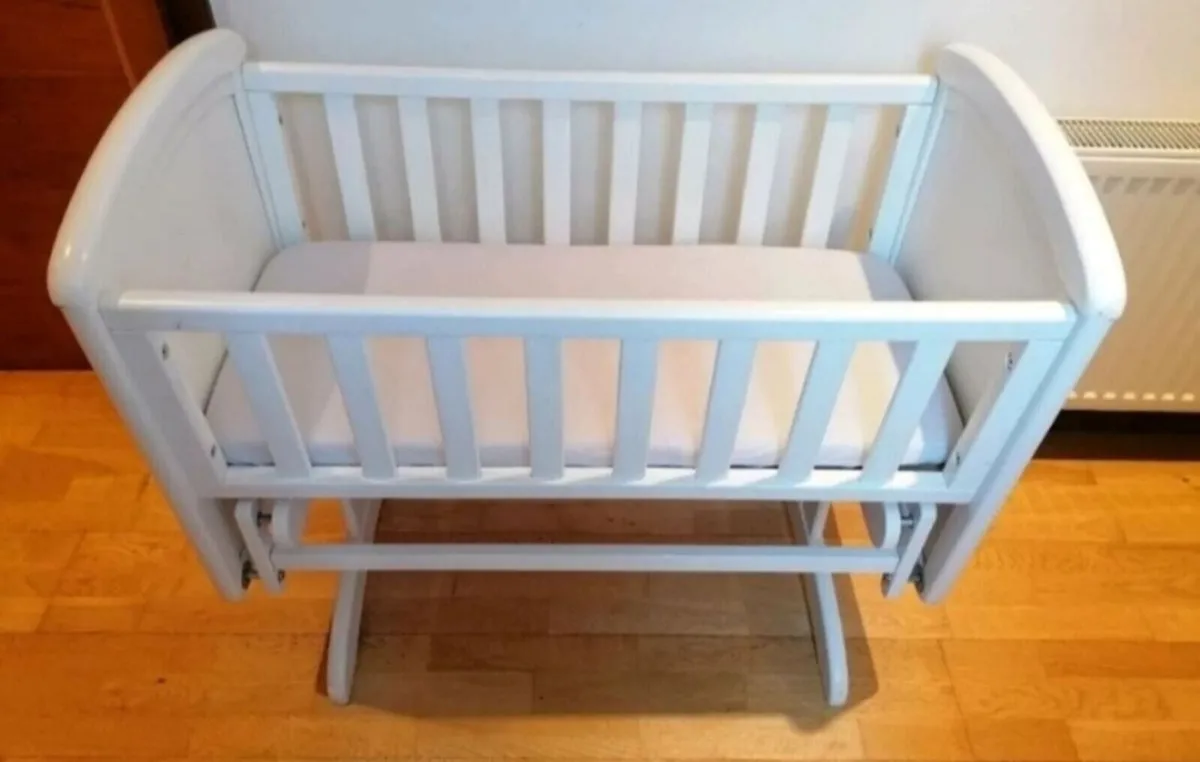 Baby Rocking Crib - Image 3