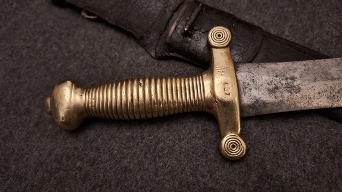 Antique Sword - french gladius - Image 2