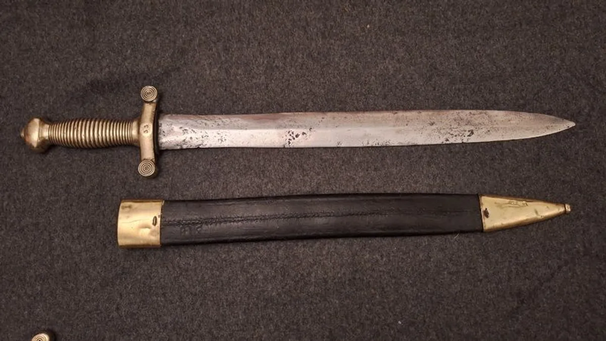 Antique Sword - french gladius - Image 4