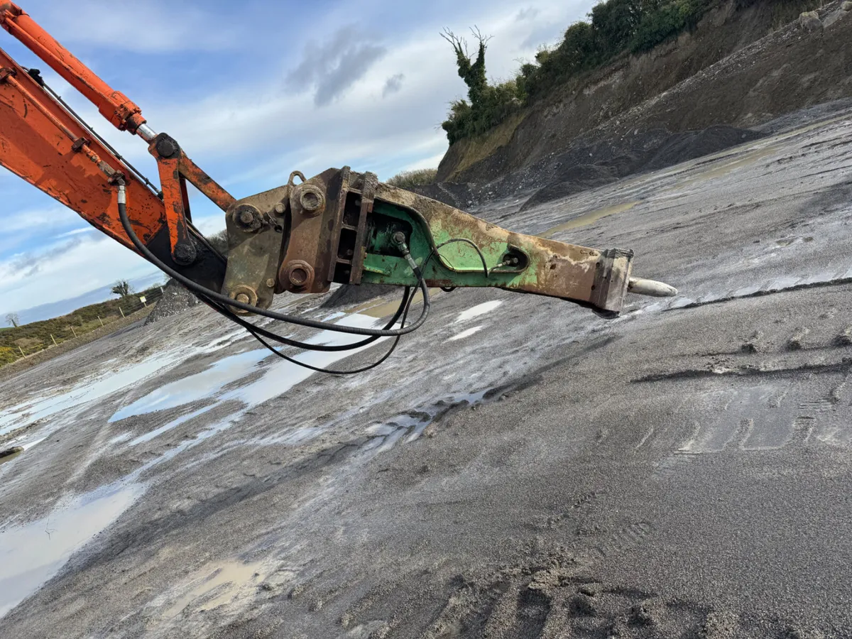 MONTABERT ROCK BREAKER - Image 2