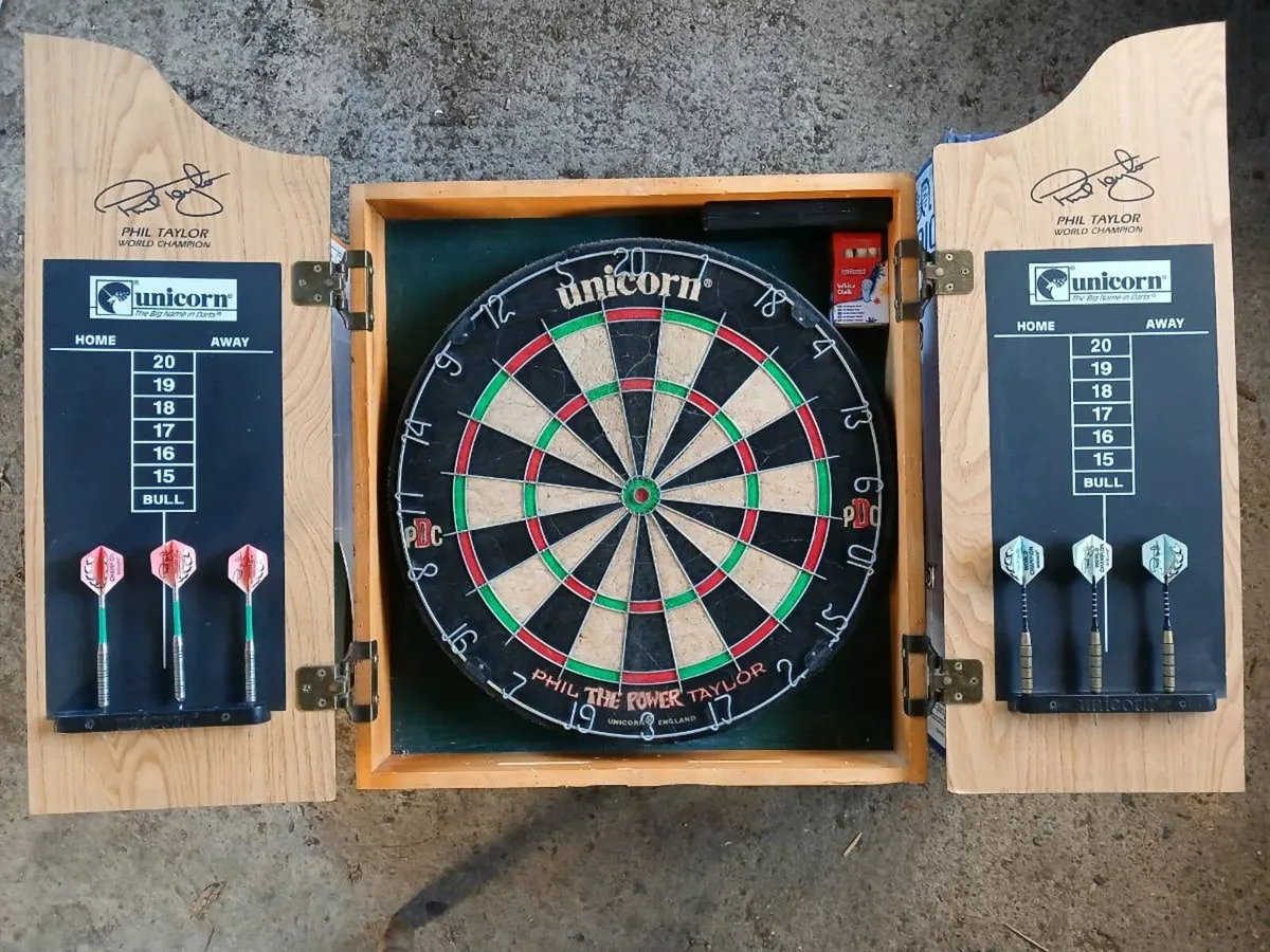 Dart board - Image 1