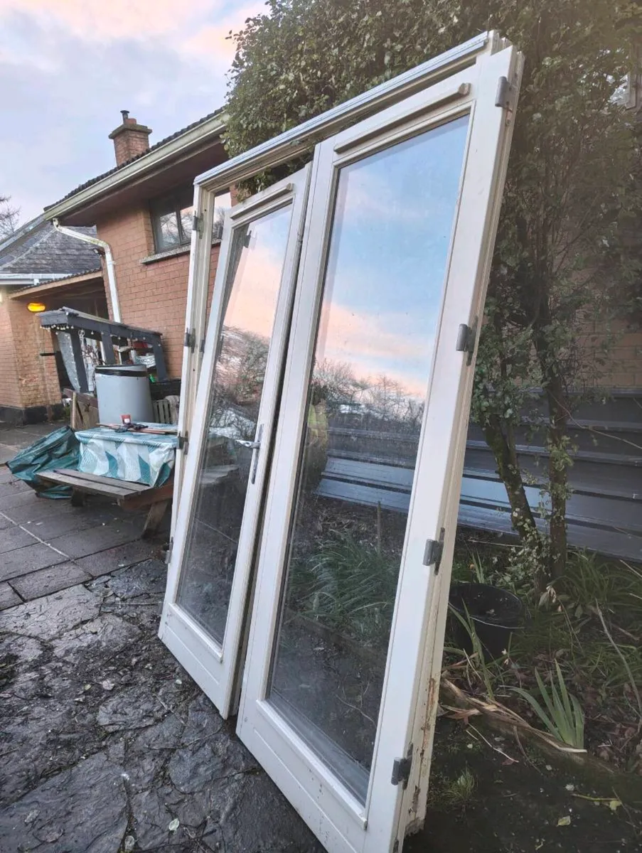 Double door and 2 windows hard wood - Image 1
