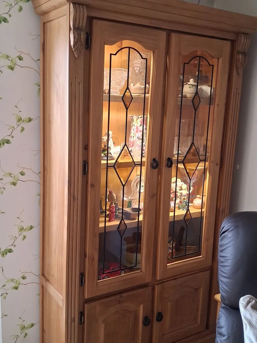 Display Cabinet - Image 1