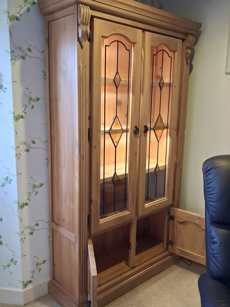 Display Cabinet - Image 2