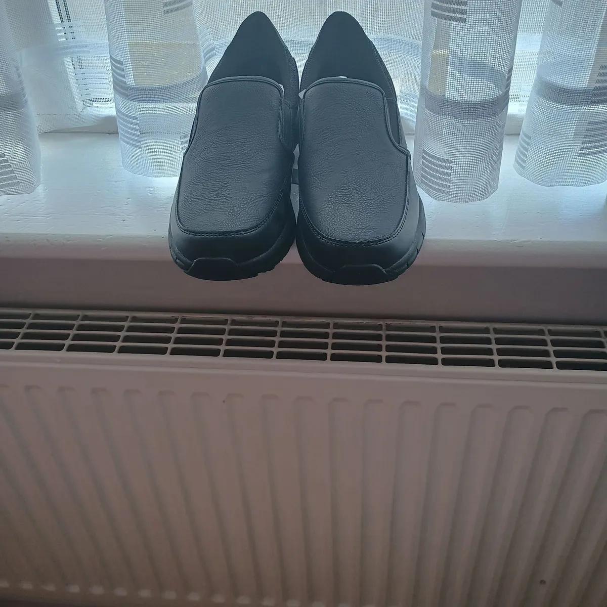 Ladies Leather  Sketchers Go Walk Work Shoes - Image 4