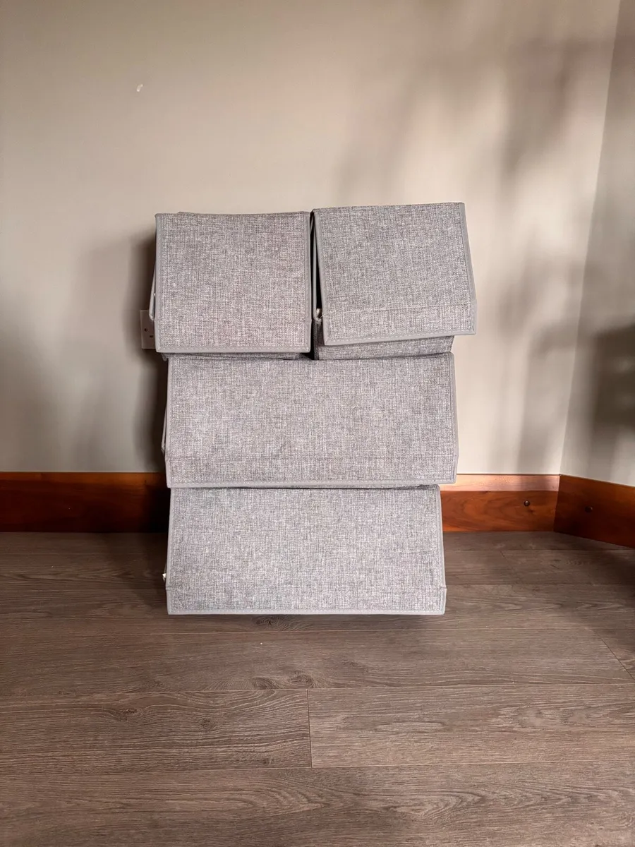 Storage unit - Image 1