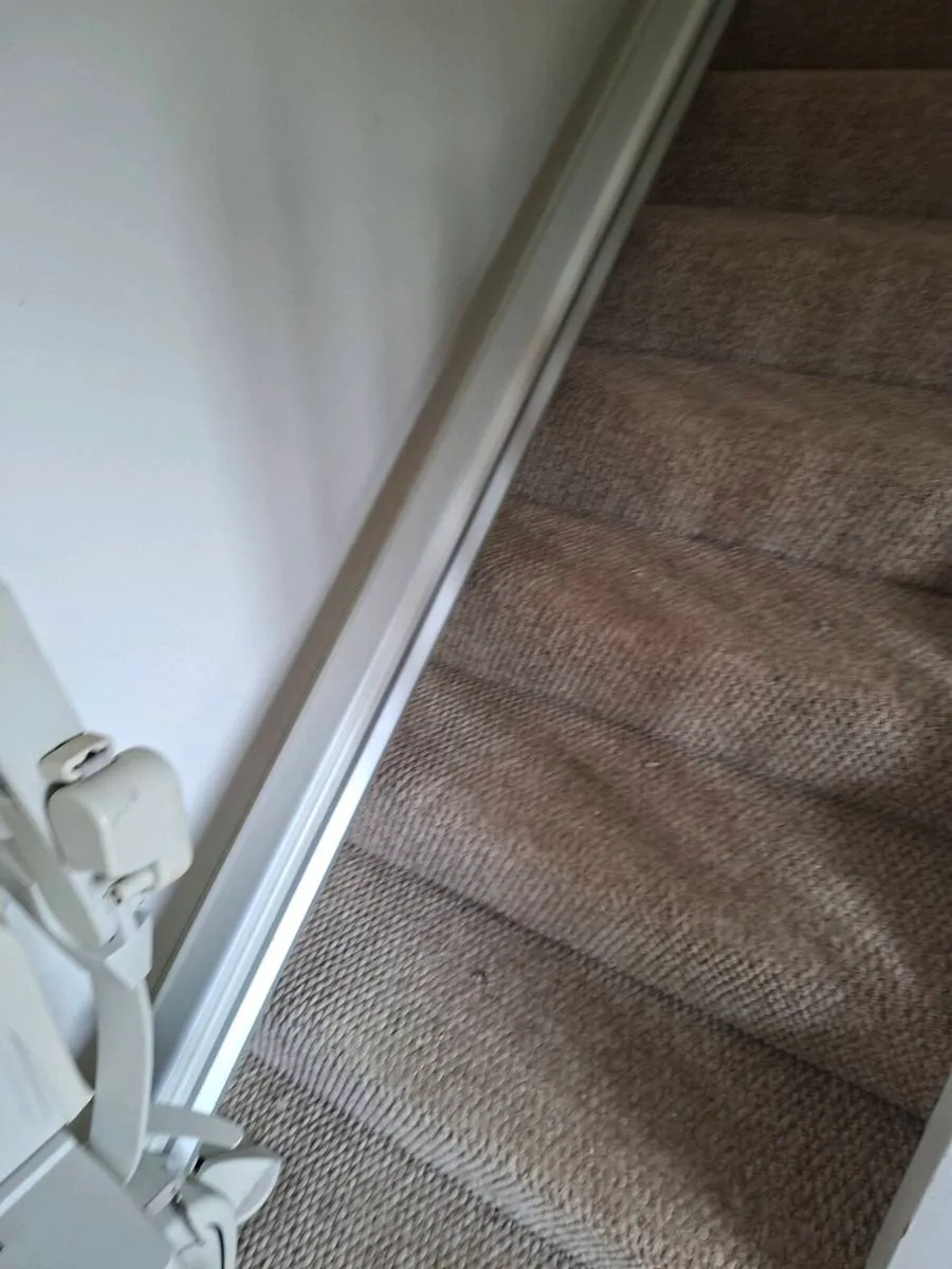 Chair lift for stairs - Image 3