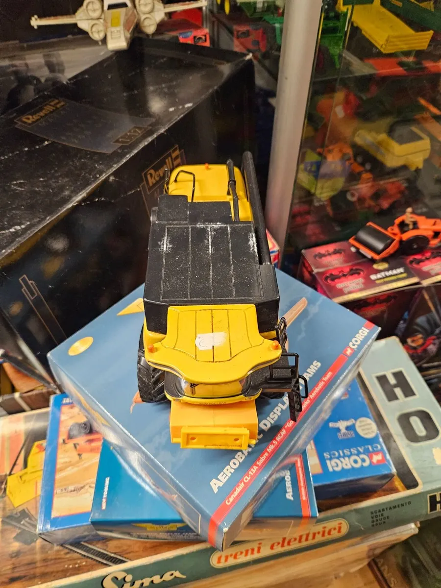 Britain's New Holland Combine No header - Image 2