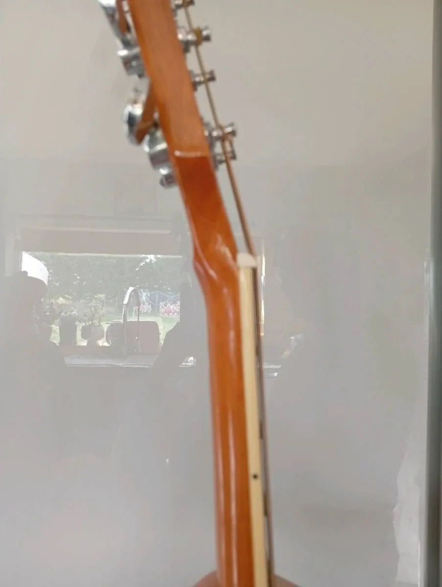 Acoustic guitar for sale - Image 4