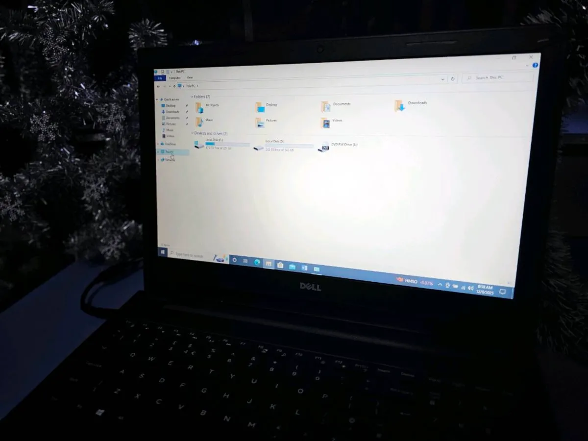 Dell Laptop Perfect for Home, School & Office come - Image 4