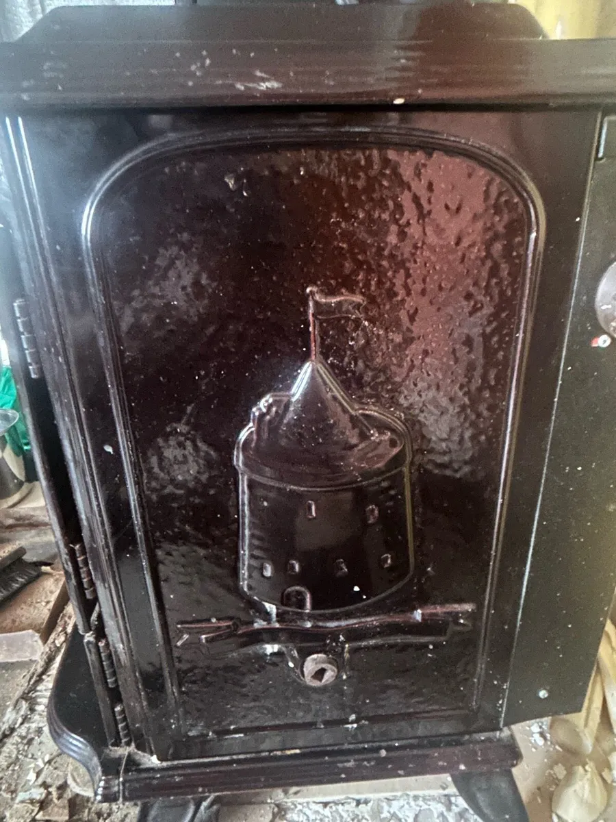Stanley Stove with back boiler - Image 3