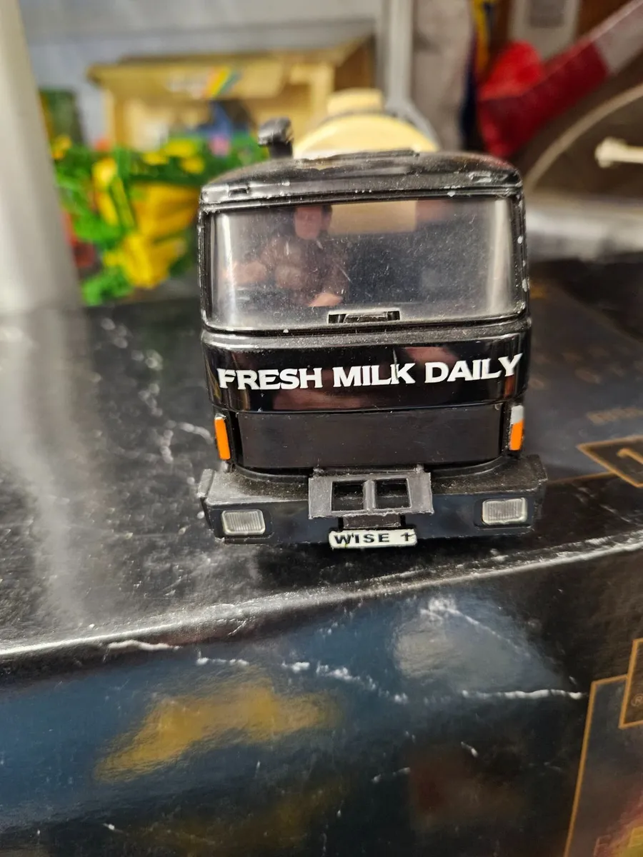 Britain's Iveco Milk Lorry - Image 2