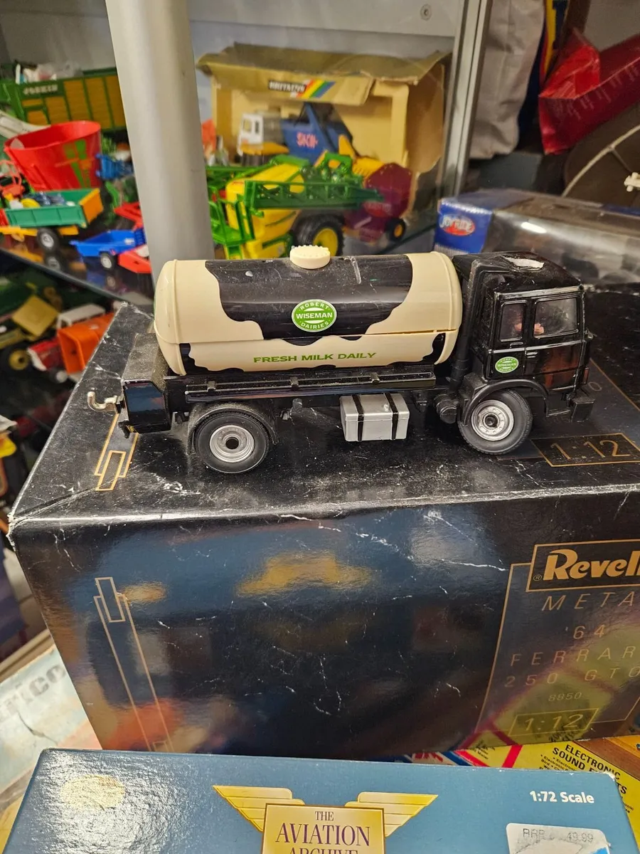 Britain's Iveco Milk Lorry - Image 4