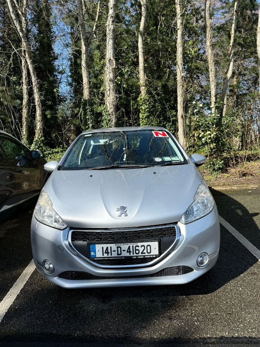 Peugeot 208 2014 - Image 1