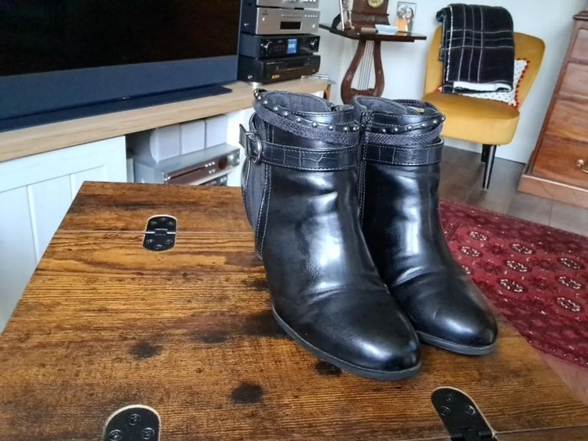 Ankle boots - Image 1